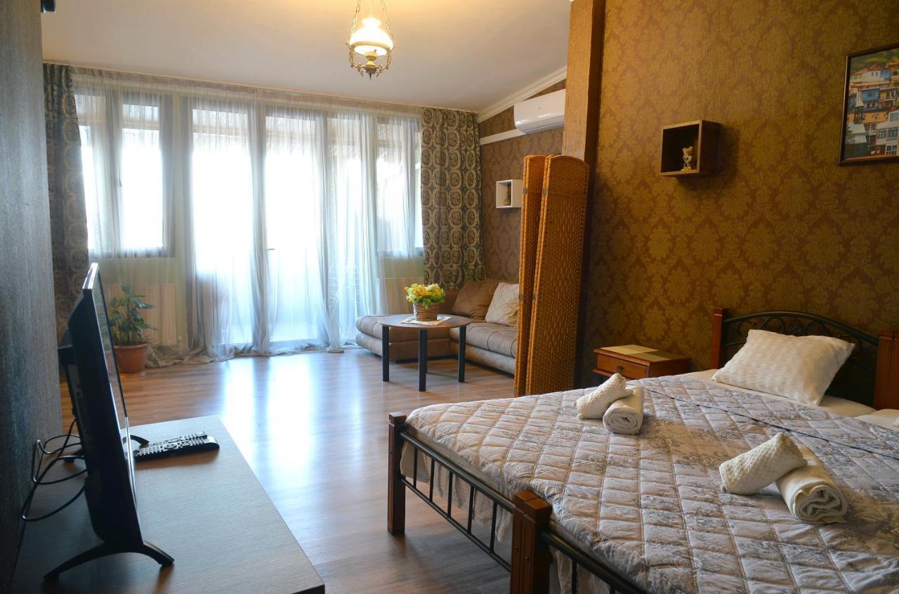 Natia'S Apartment On Dadiani St. Tbilisi Eksteriør bilde