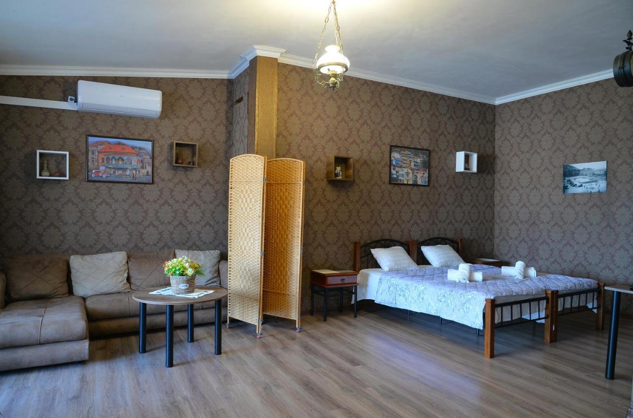 Natia'S Apartment On Dadiani St. Tbilisi Eksteriør bilde