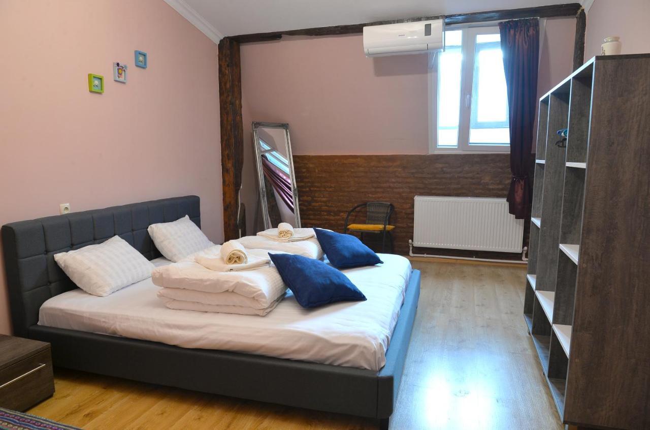 Natia'S Apartment On Dadiani St. Tbilisi Eksteriør bilde