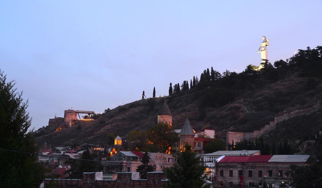 Natia'S Apartment On Dadiani St. Tbilisi Eksteriør bilde